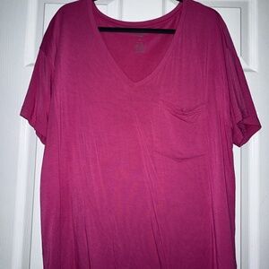Kyte Baby Women’s Relaxed Fit V-Neck in Raspberry
